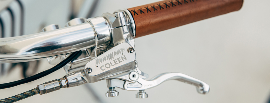 coleen bike components pano@2x